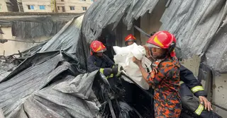 কদমতলীর গ্যাসলাইট কারখানায় অগ্নিকাণ্ডে ৪ মরদেহ উদ্ধার